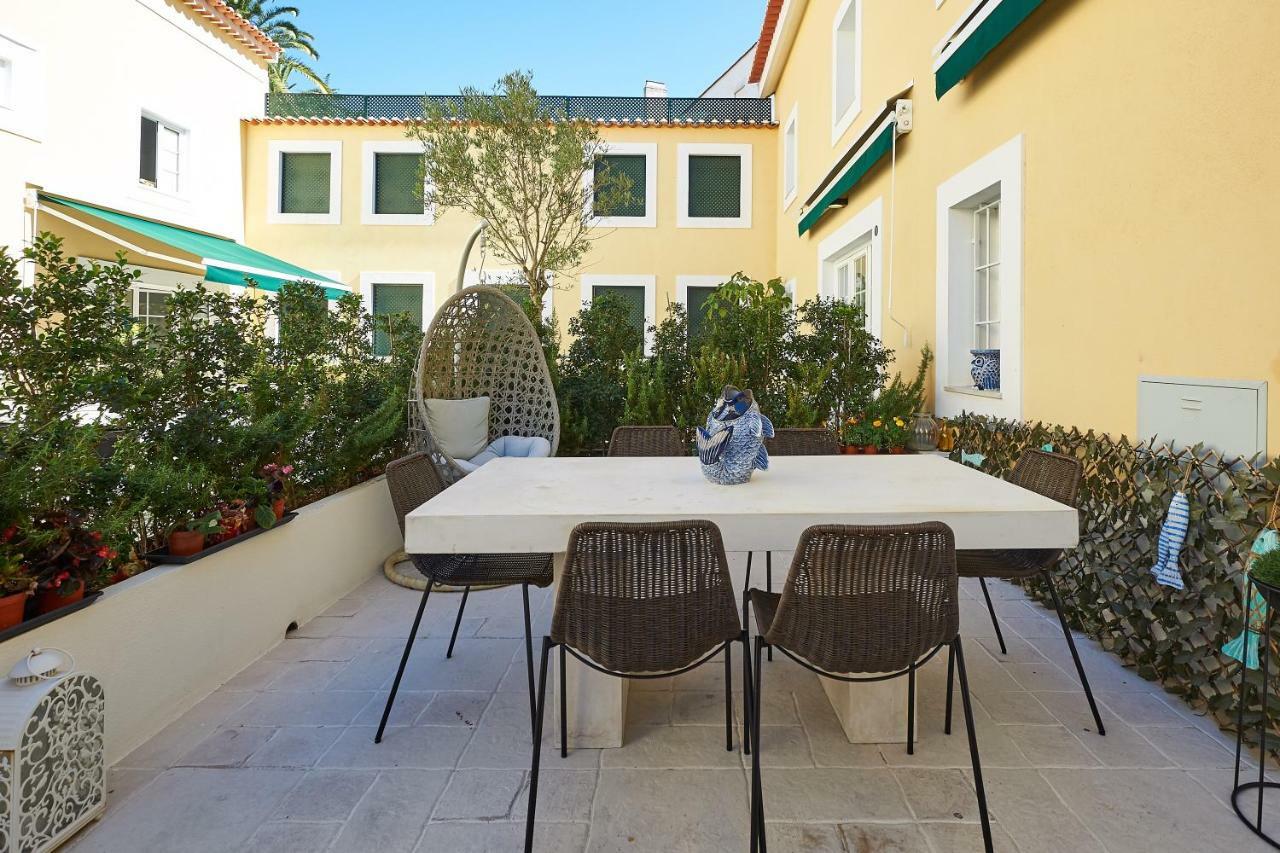 Luxurious Triplex Near The Beach In Estoril Appartement Buitenkant foto